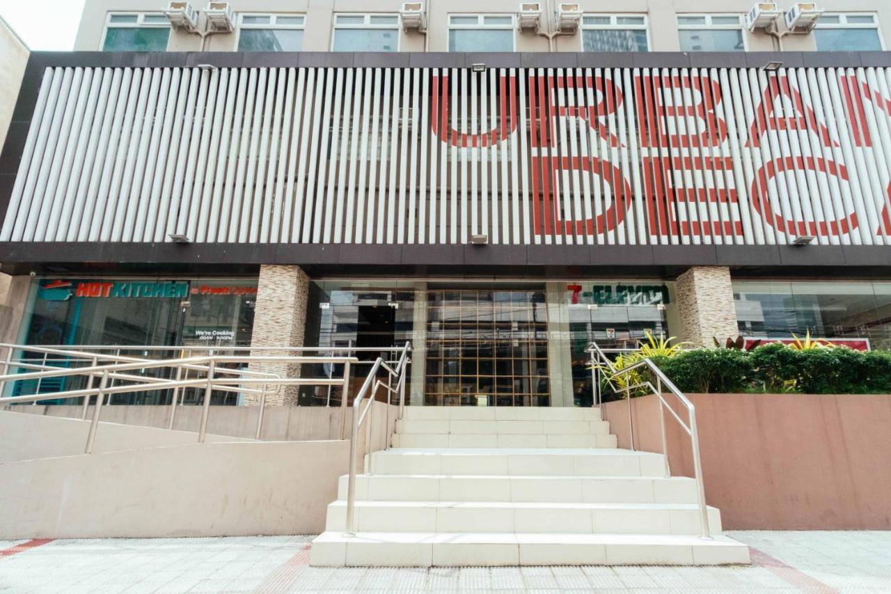 Deluxe Queen Studio