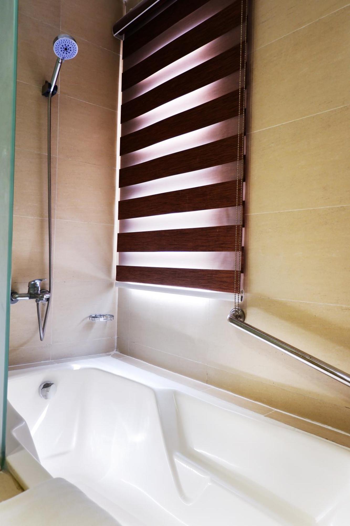 Premier One-Bedroom Apartment