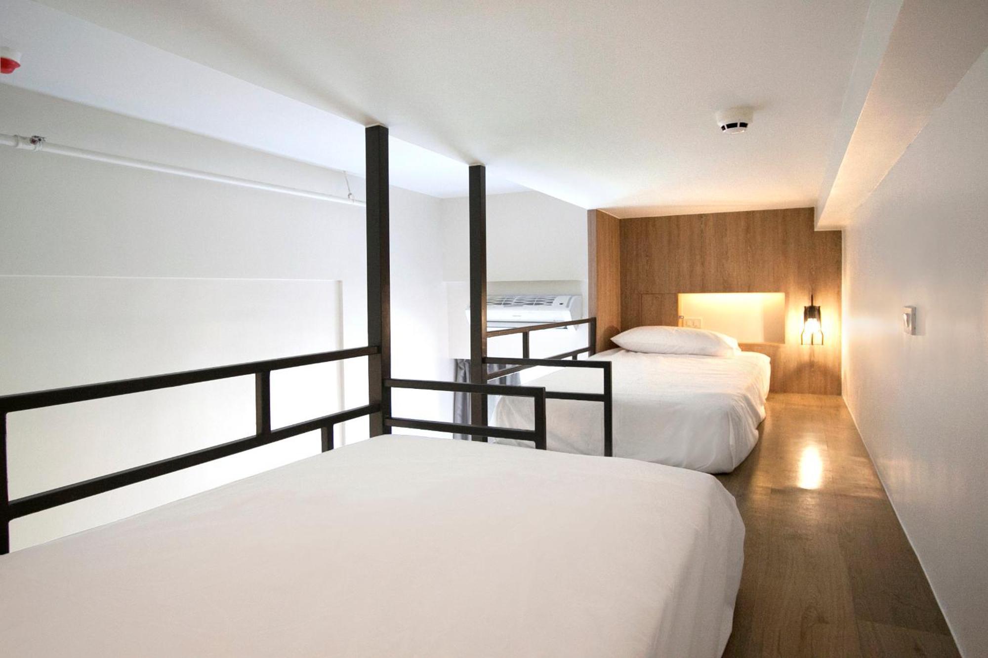 Quadruple King Room