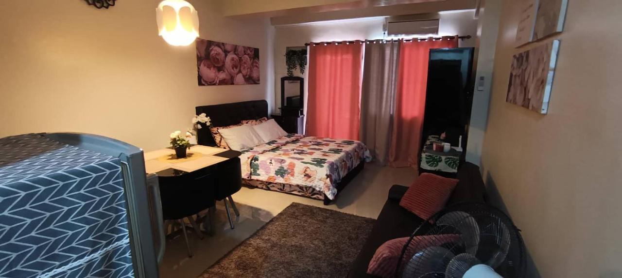 Deluxe Queen Studio