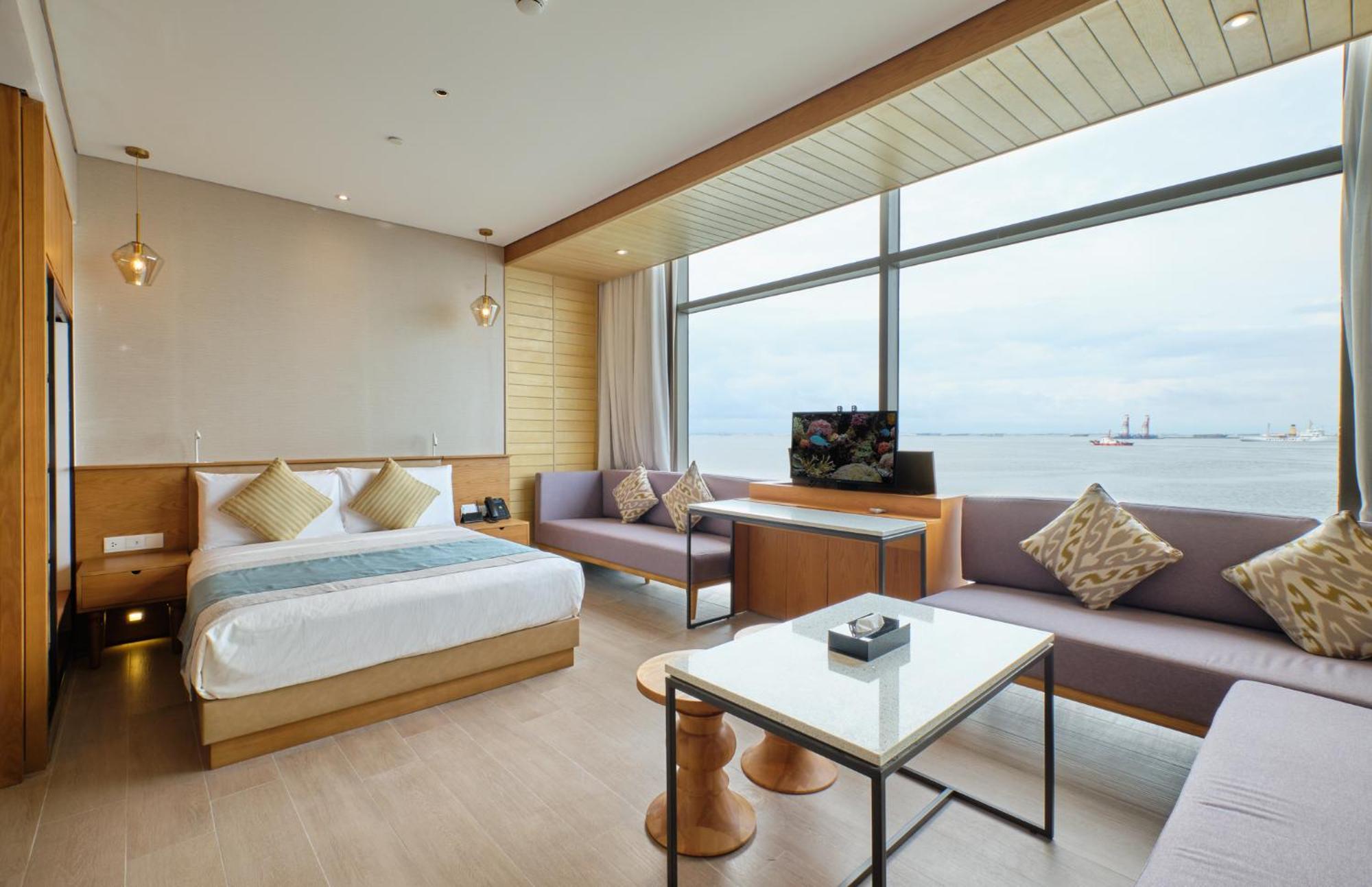 Family Room Sea View
