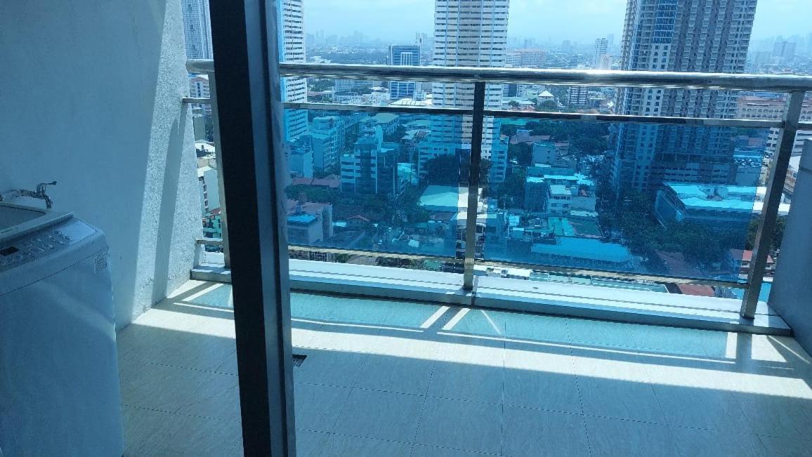 Studio Balcony