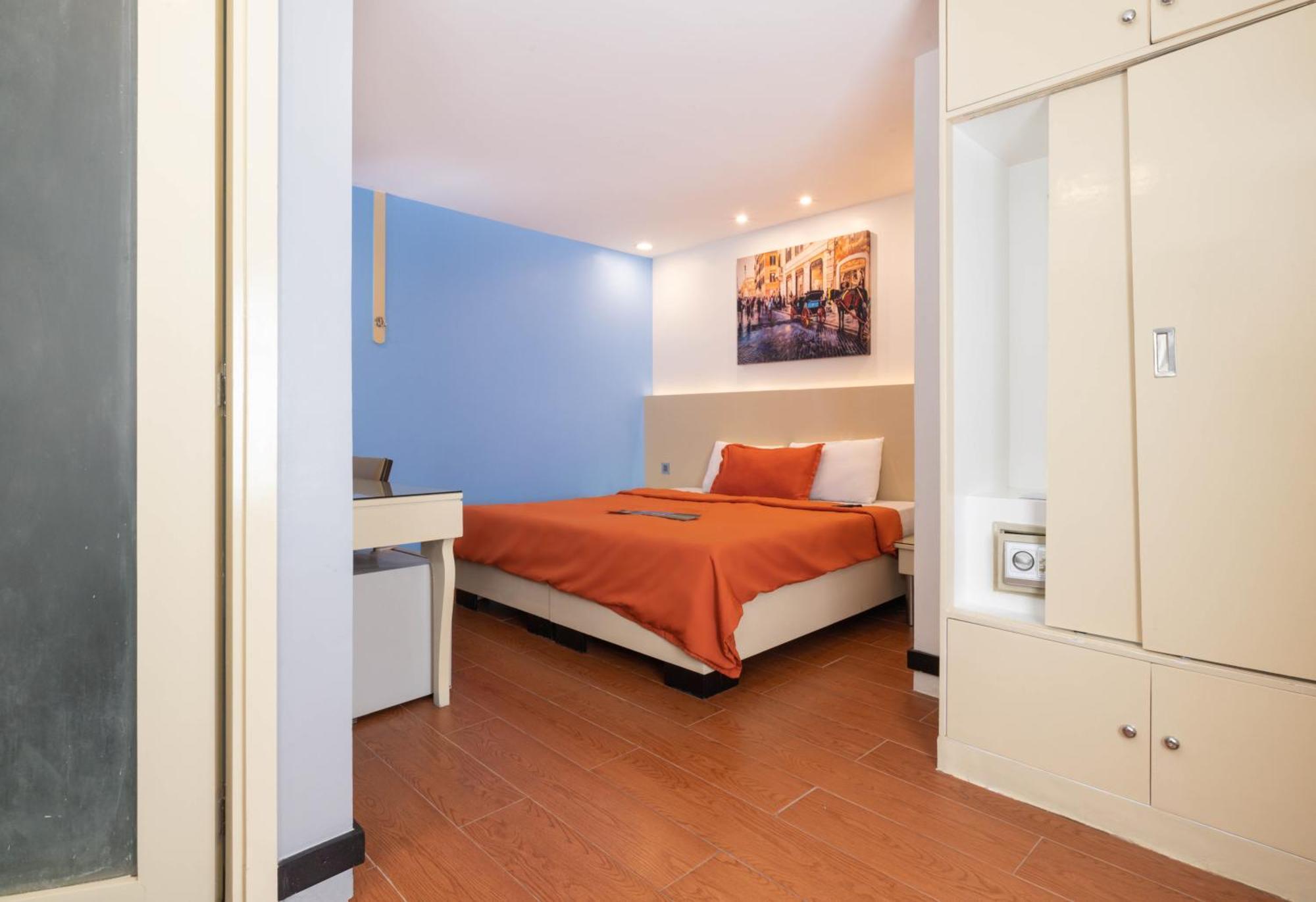 Euro Suite 1