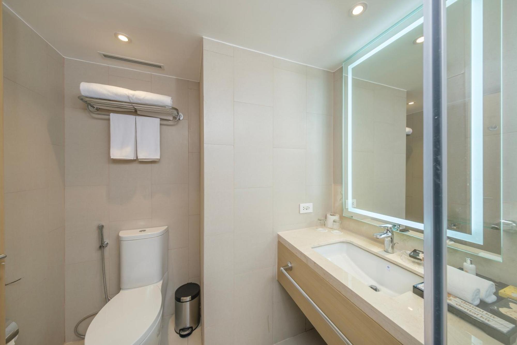 2 Single Beds Standard Room