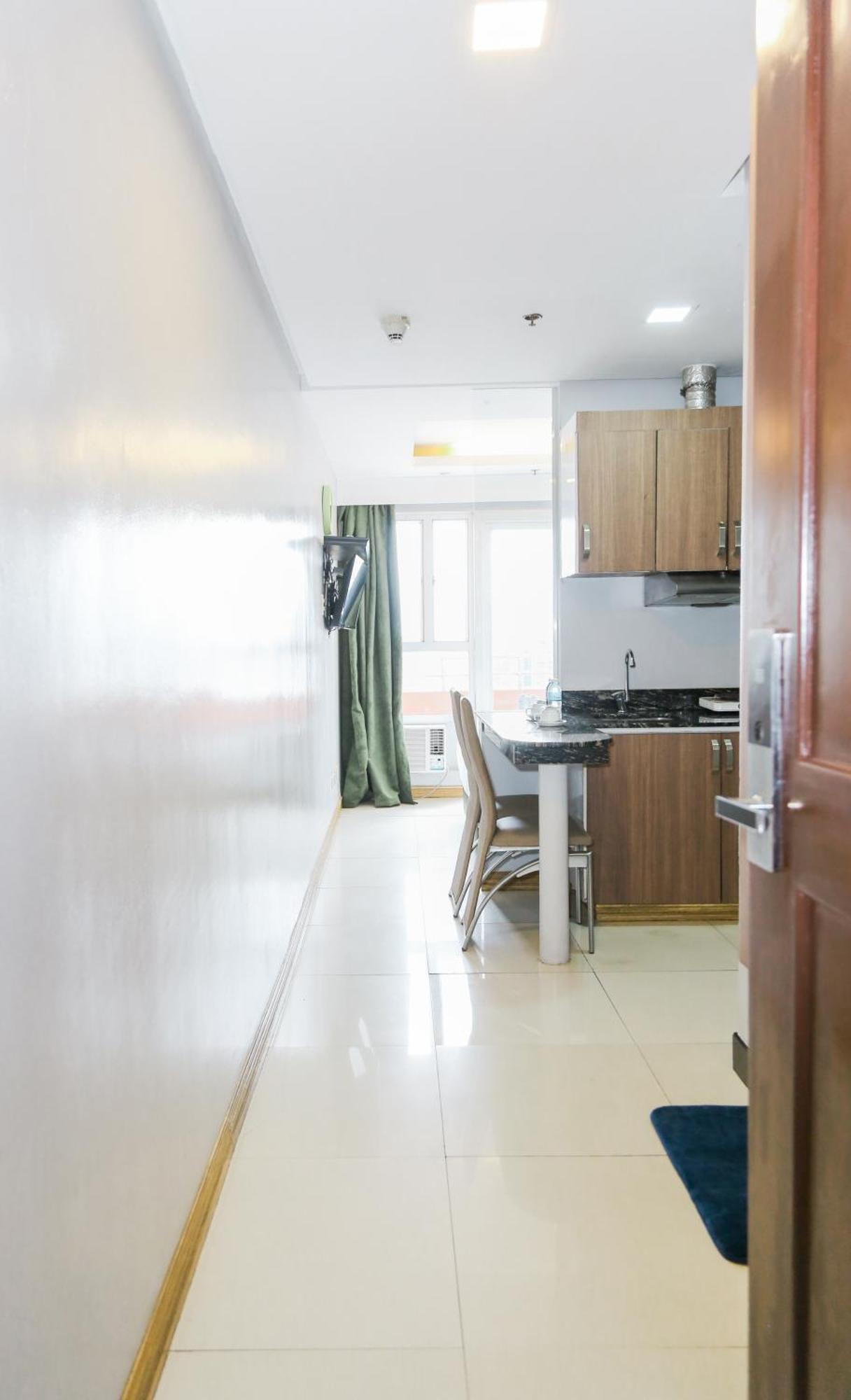 Premier Studio Kitchen