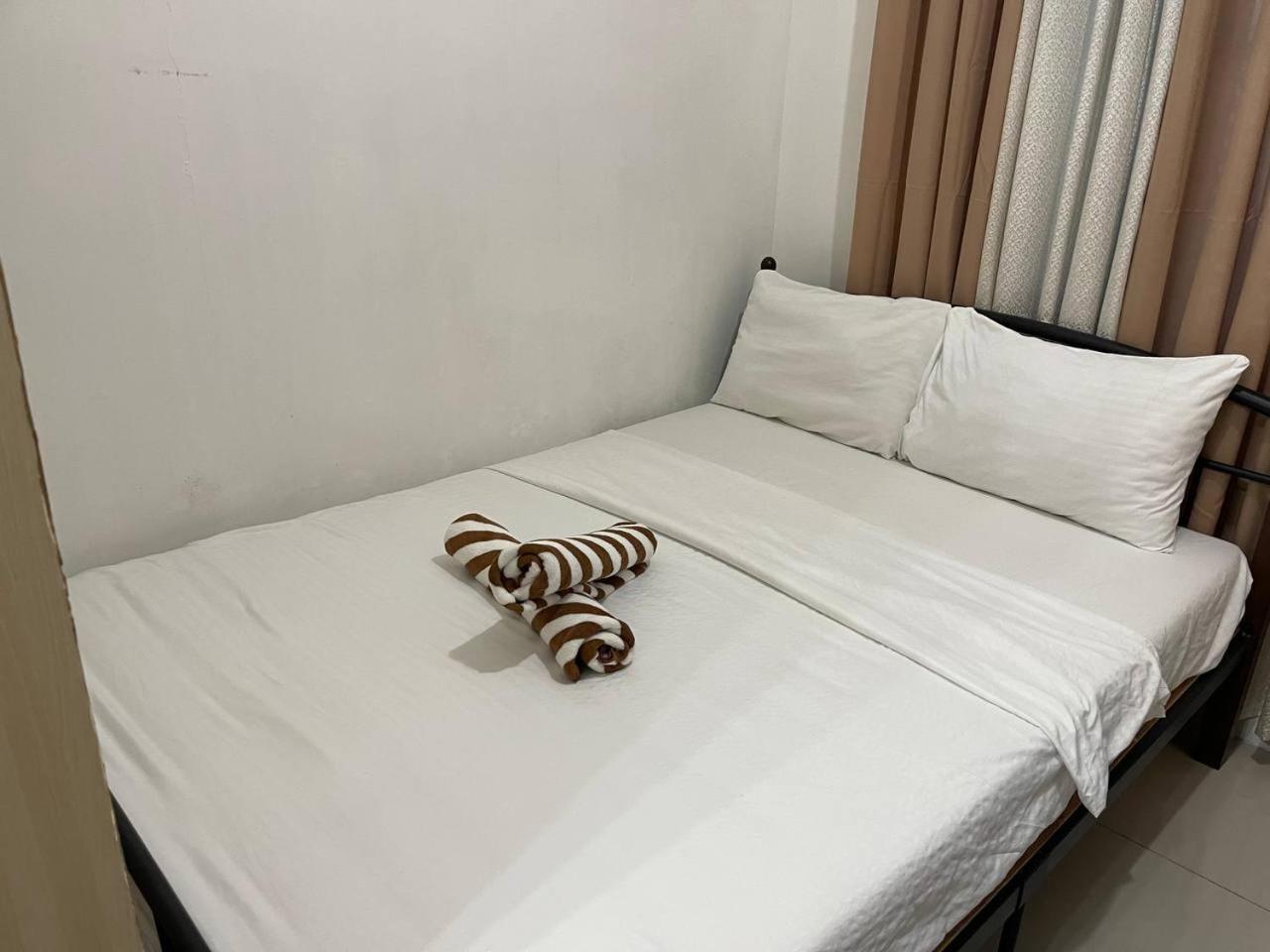 Deluxe Queen Suite