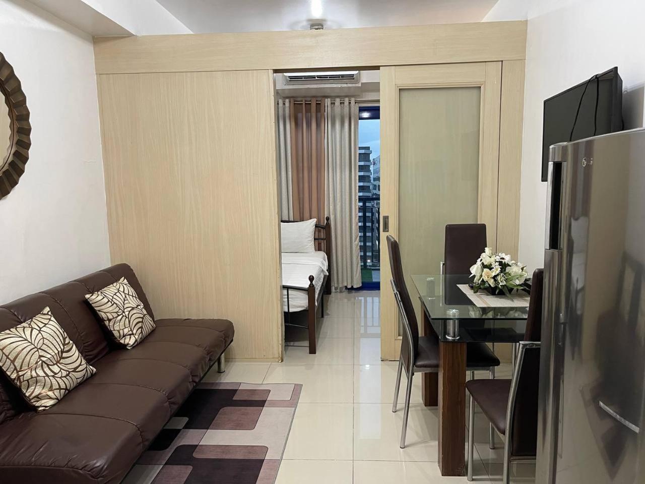 Deluxe Queen Suite