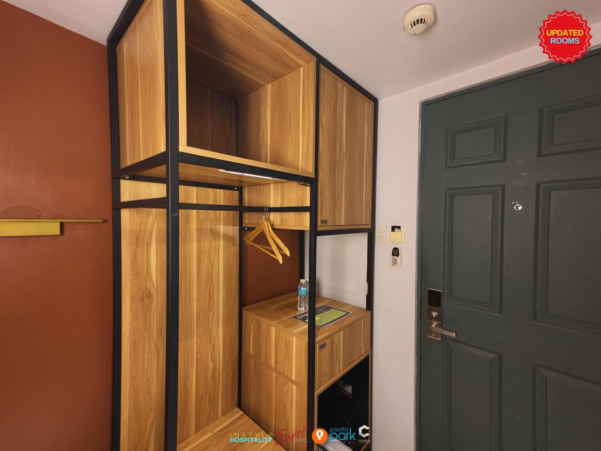 Deluxe Queen Room