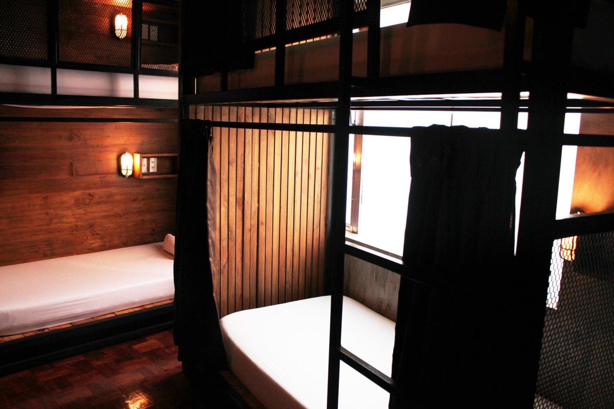 Bed 6-Bed Female Dormitory Room