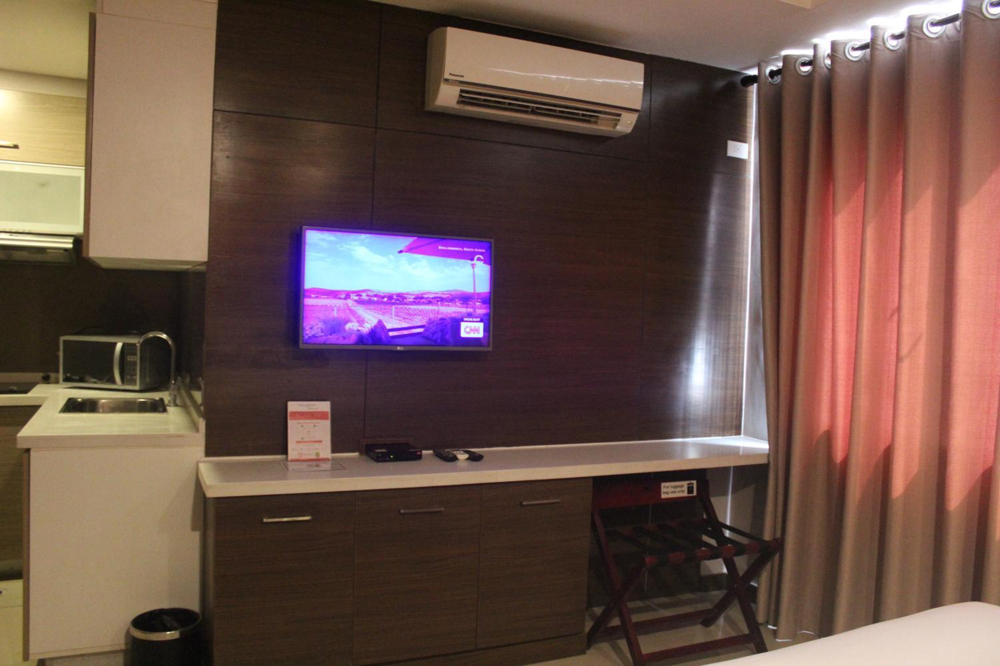 Premier Queen Room