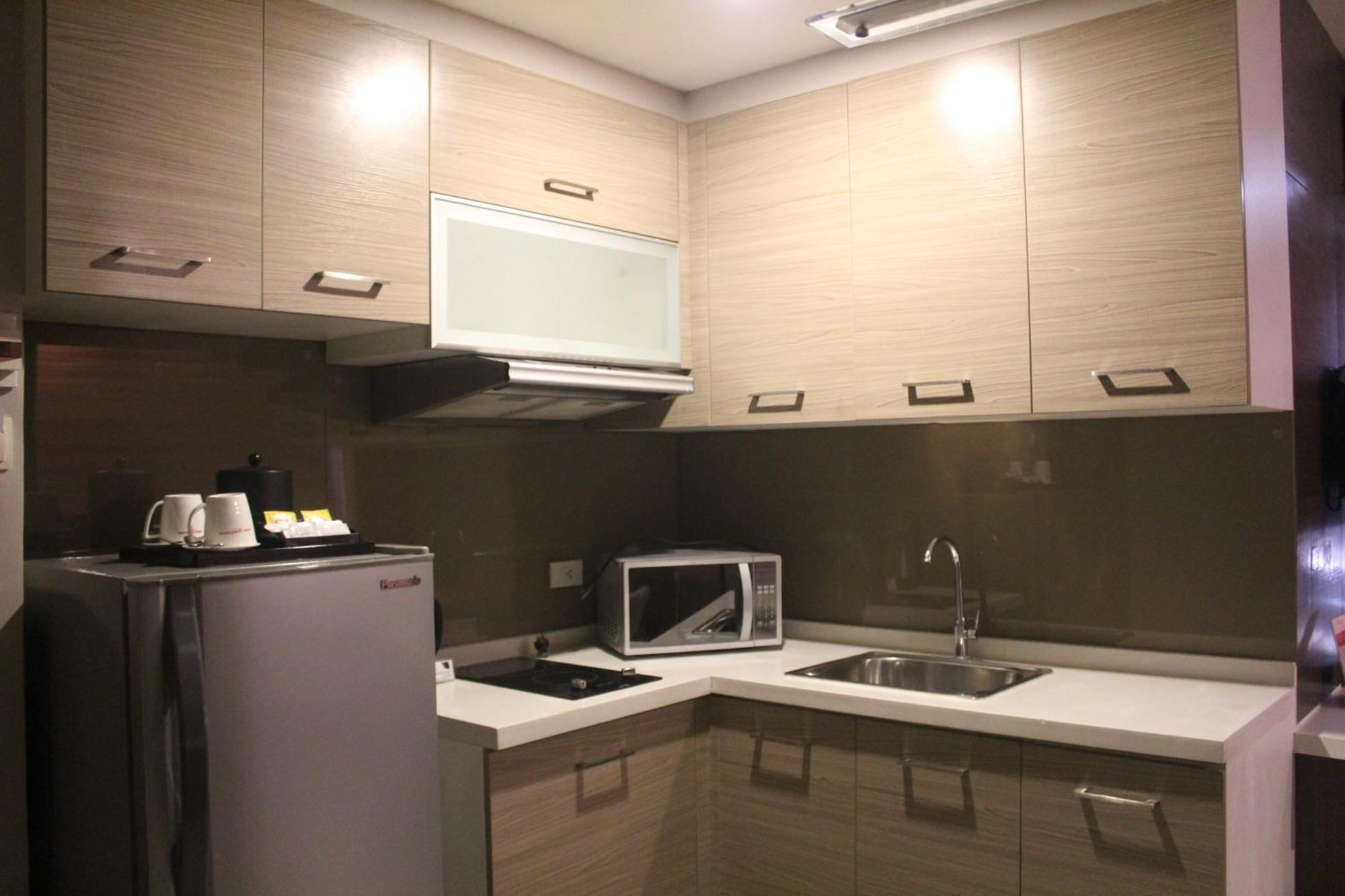 Premier Queen Room