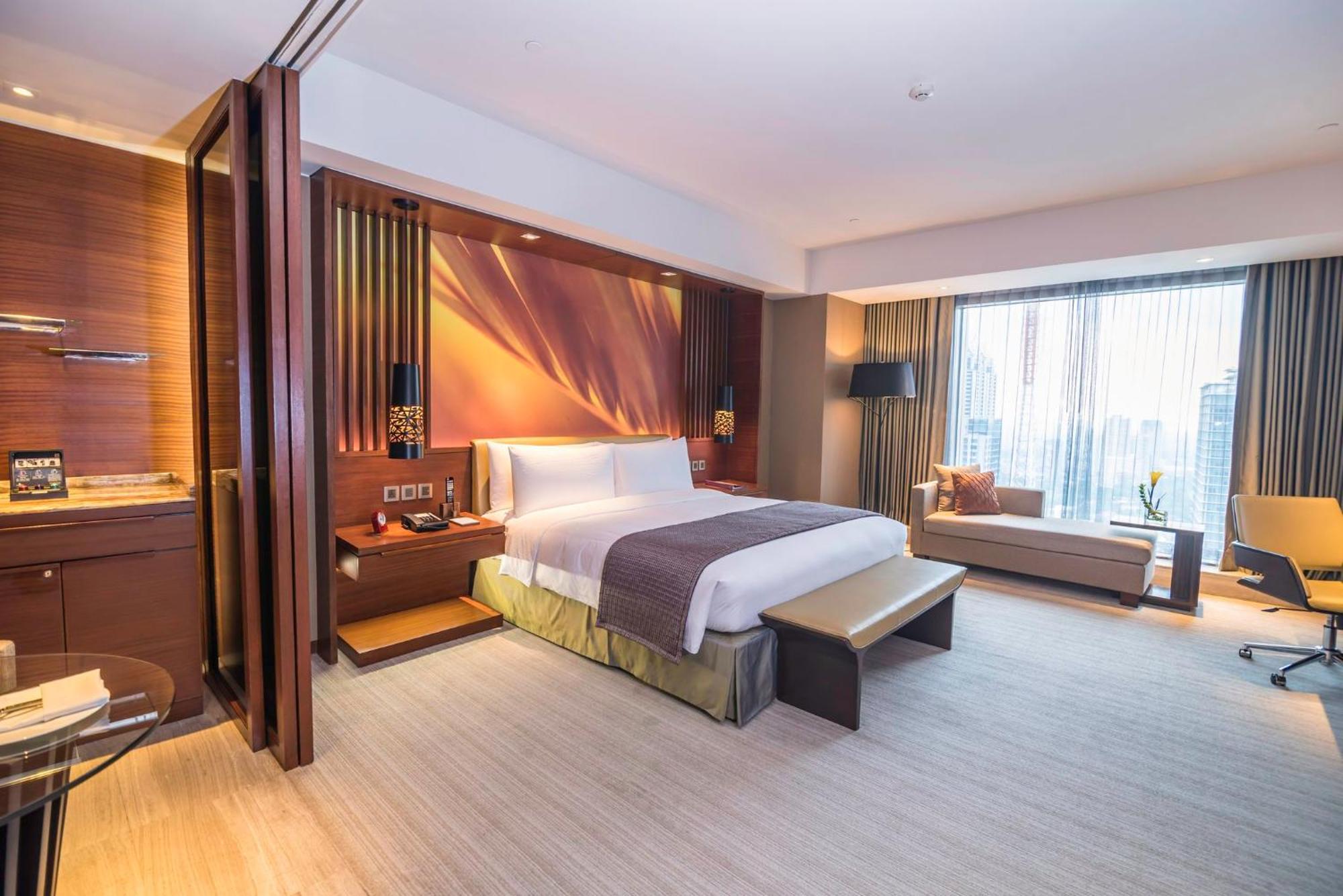 Premier King Room