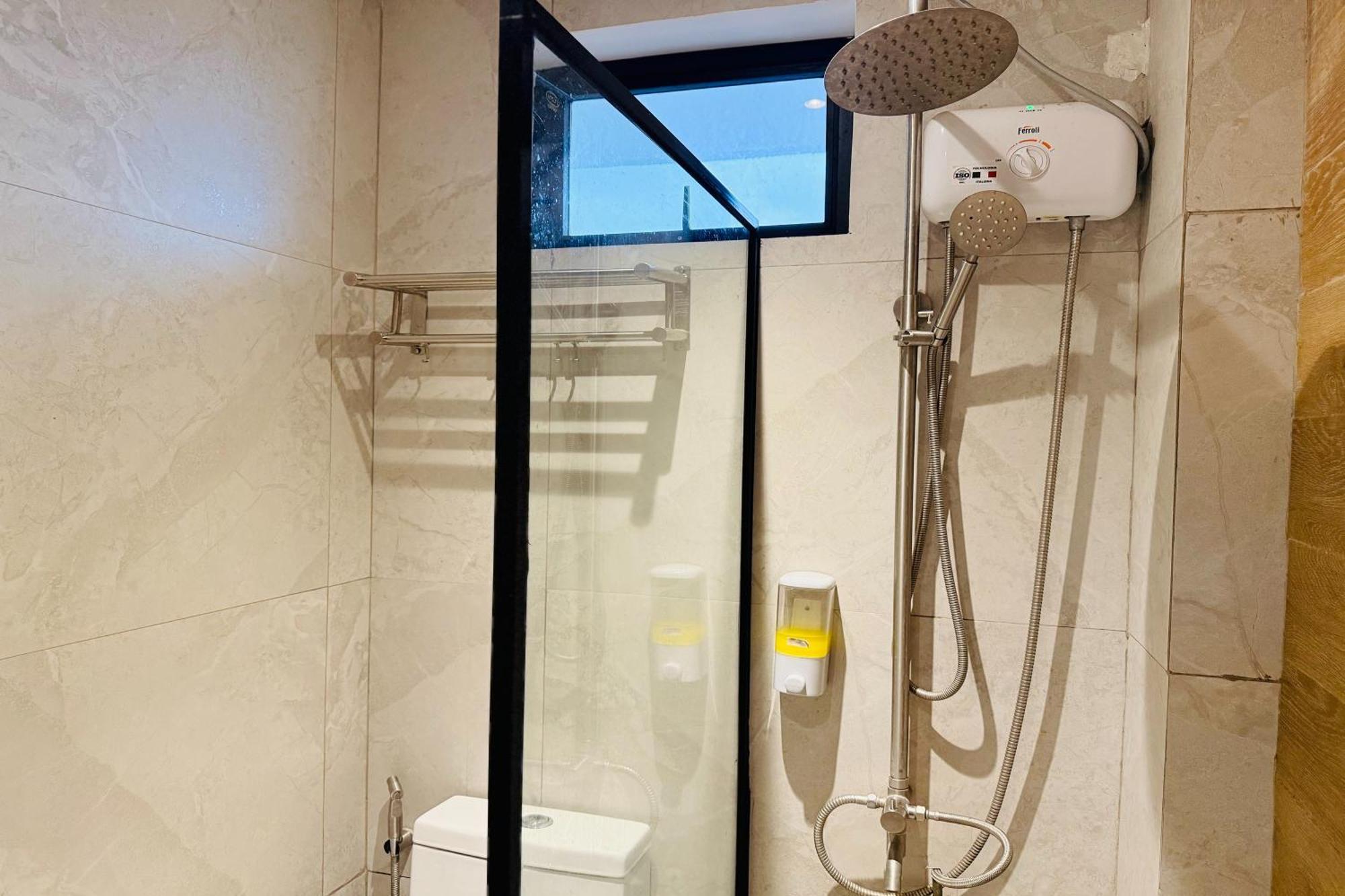 Twin Room Bathroom