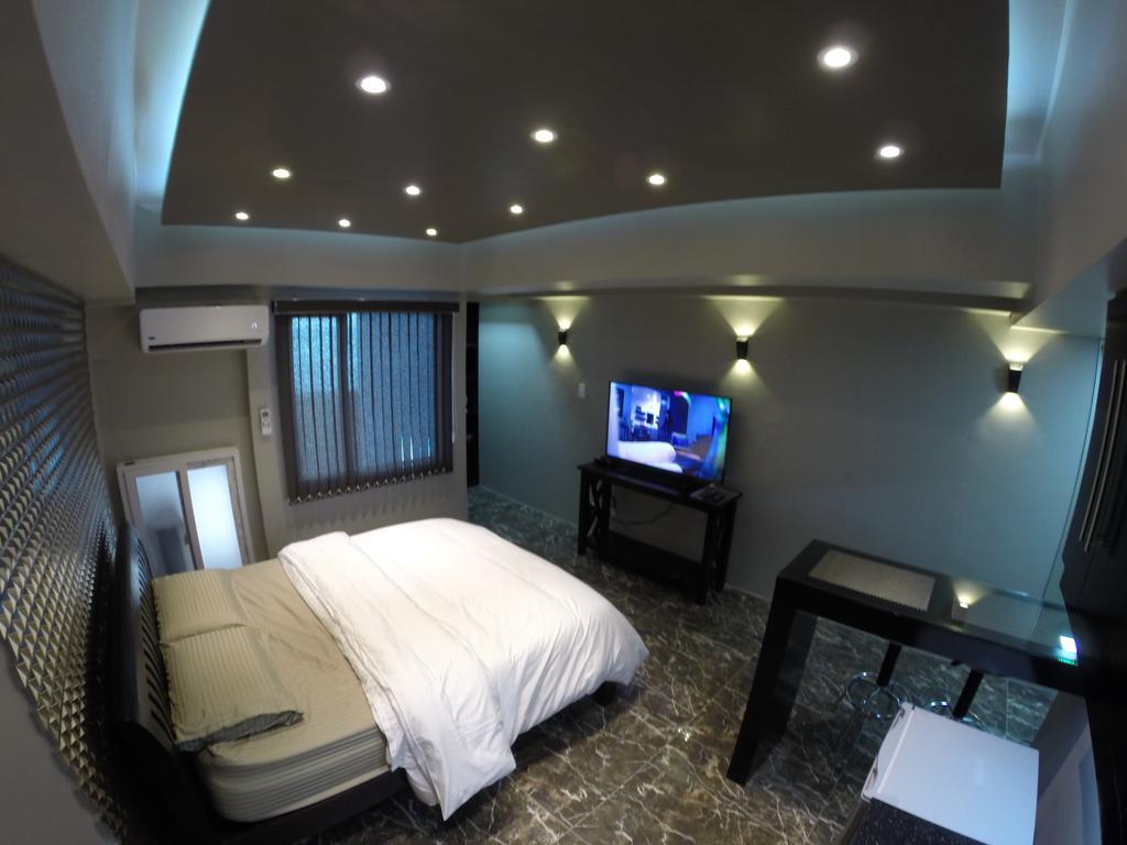 Boutique rooms unit 1919
