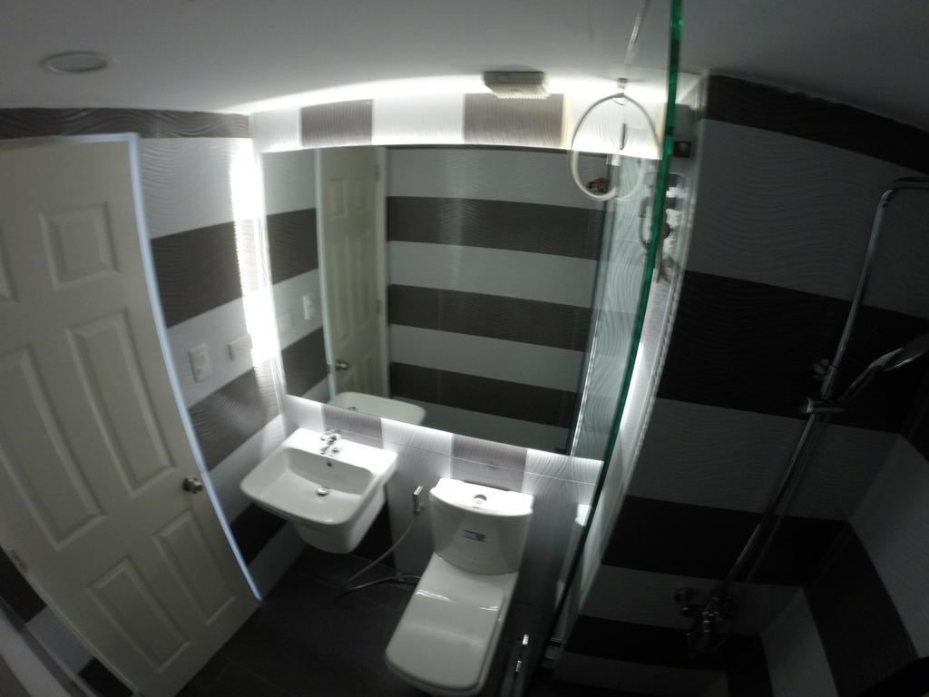 Boutique rooms unit 1919