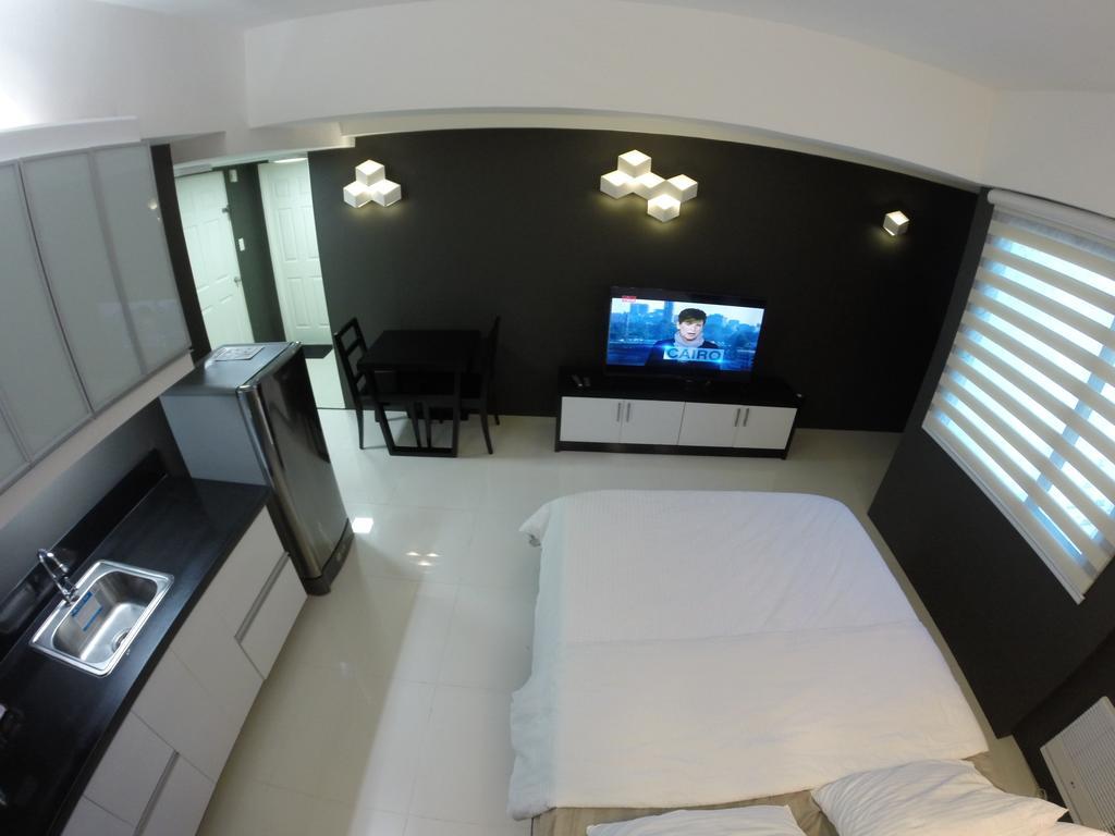 Boutique rooms unit 1919