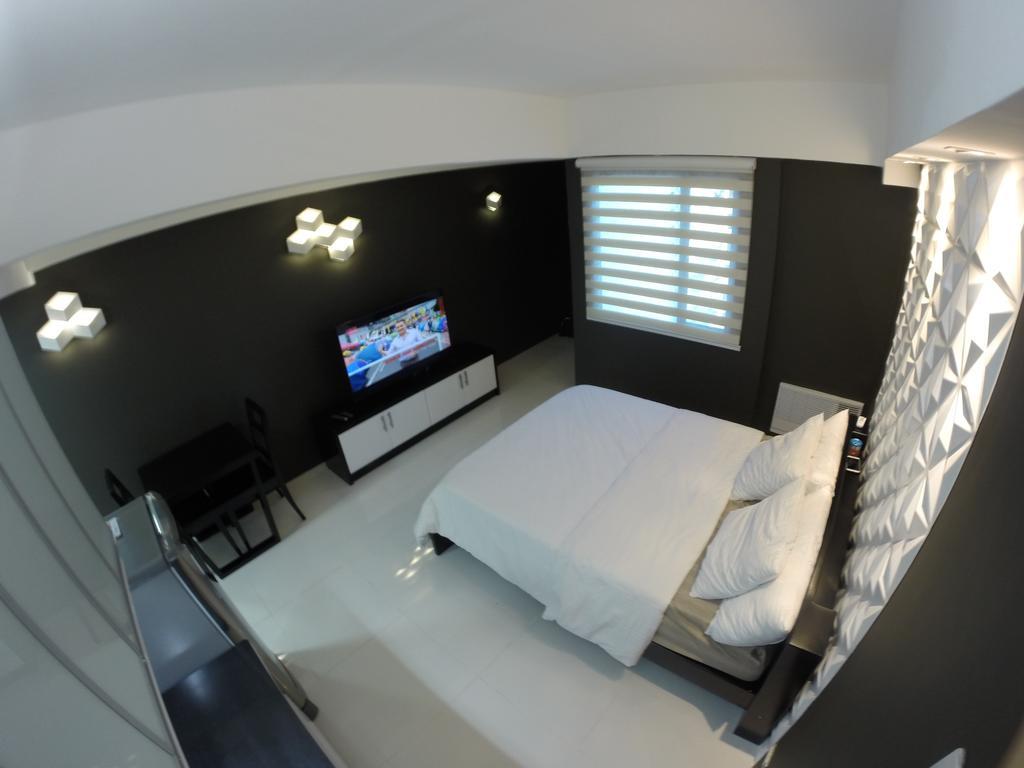 Boutique rooms unit 1919