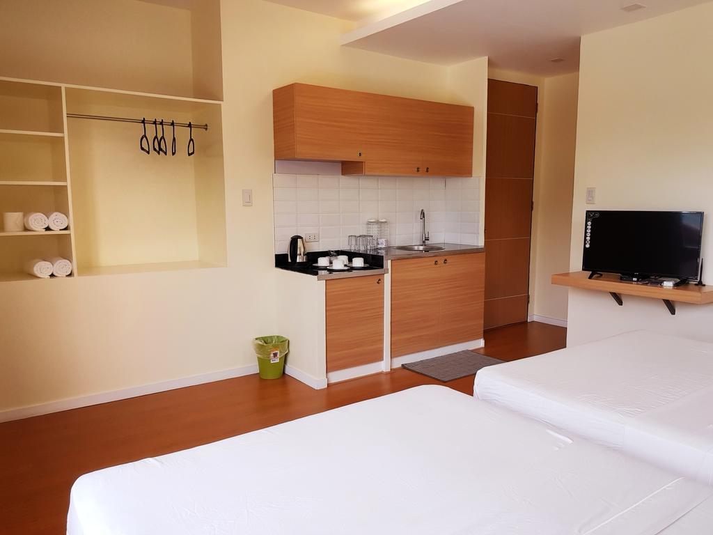 Quadruple Room Private Bathroom