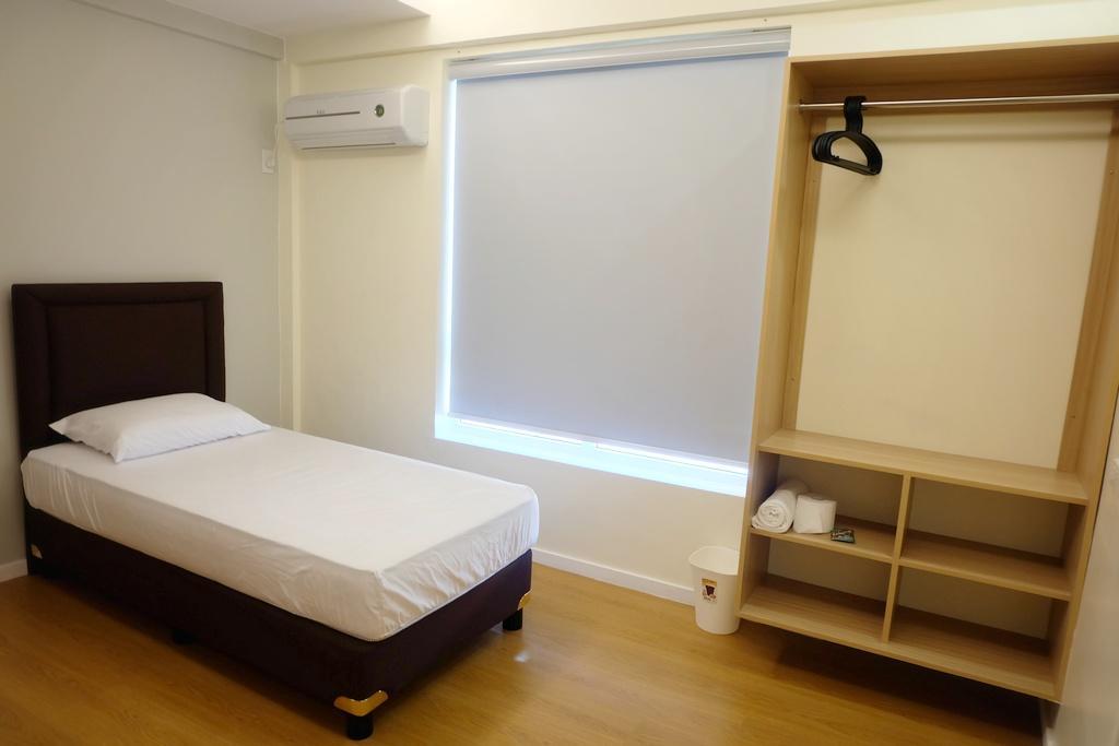 Single Room Bathroom