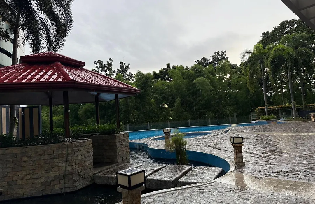 Executive Suites Bellagio Golf View Residences-1