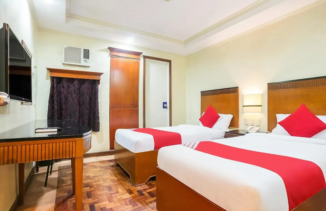 Super Oyo 406 Royale Parc Inn & Suites-1
