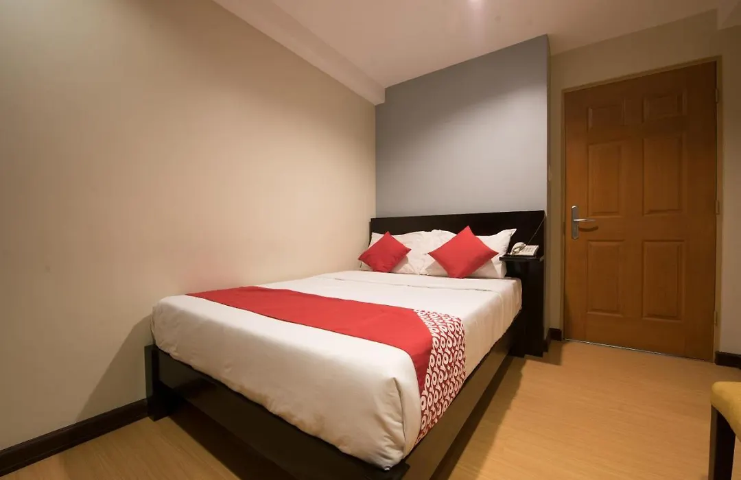 Oyo 456 Festive Hotel-1