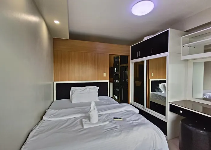Premiere Haven 349B At Shell Residences Manila
