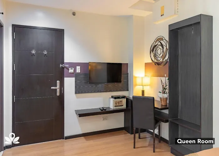 Lorenzzo Suites Hotel Makati Makati City