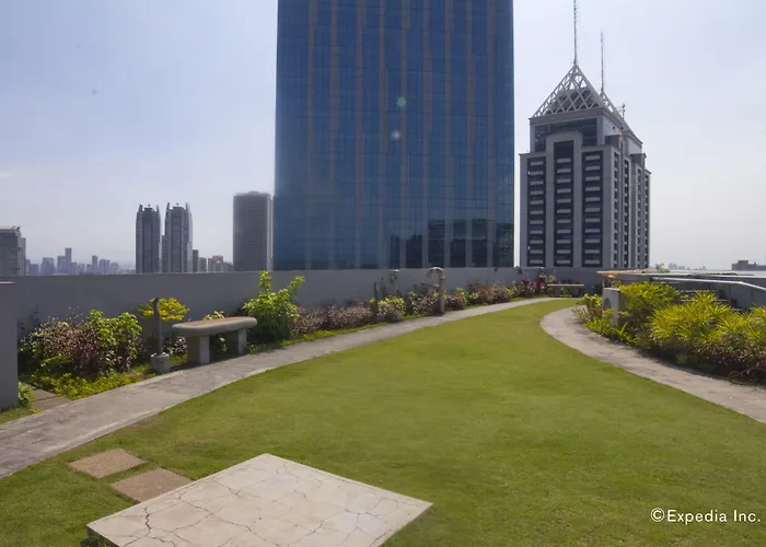 The Malayan Plaza Hotel Pásig