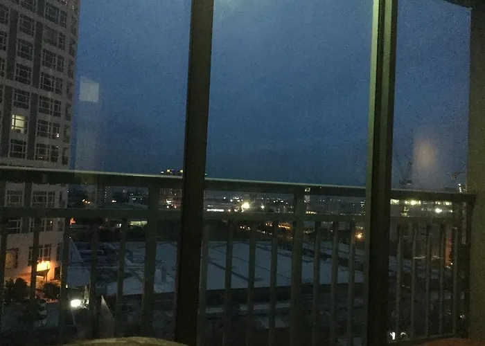 Ortigas 2 Bedroom Corner Unit With 2 Queen Across Shangrila Manila admite animales